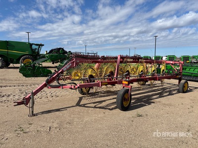 2010 New Holland HT154 24 ft 12 Wheel Hay Rake