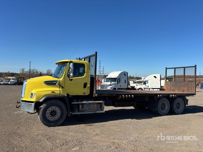 2013 Freightliner 114SD 6x4 Flatbed Truck