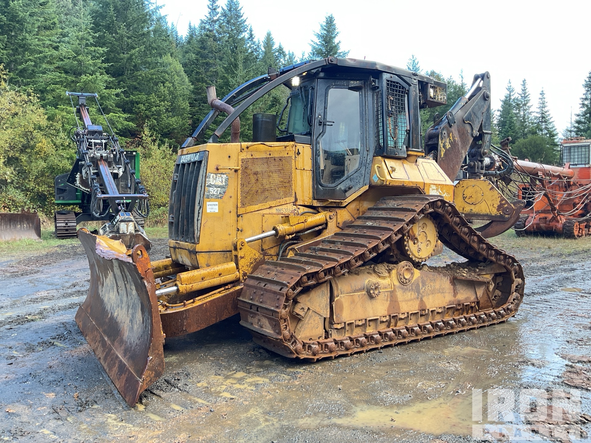 Cat 527 Tracked Track Skidder