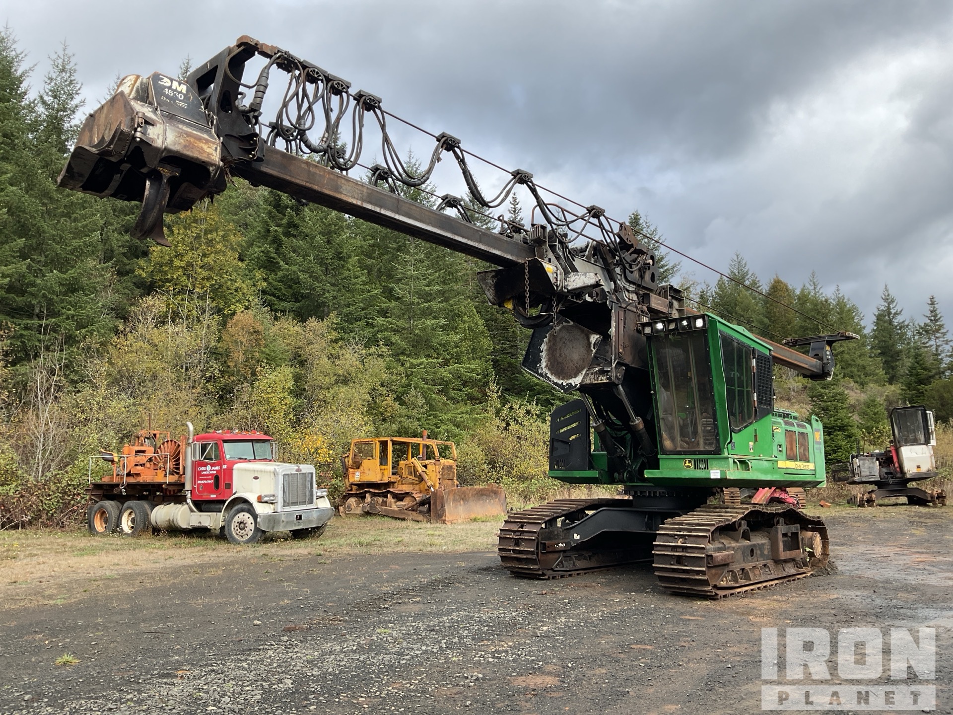 John Deere 2454D Tracks Ébrancheuse