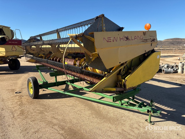 New Holland 960 18 ft Reel Header