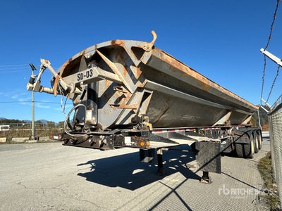 2015 Cross Country 36 ft Tri/A Side Dump Trailer