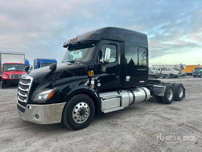 2019 Freightliner Cascadia 126 6x4 Ciągnik siodłowy T/A z kabiną sypialną (Inoperable)