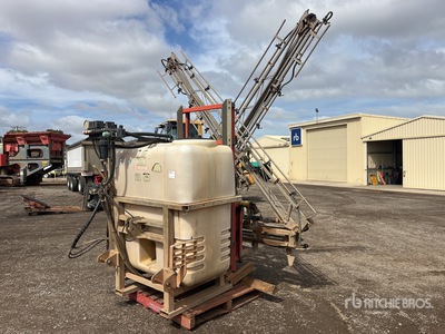 2006 Croplands 11 m 3-Point Hitch Sprayer