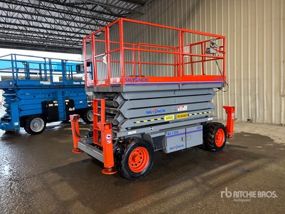 2005 Skyjack SJ7135 4x4 Dual Fuel Scissor Lift