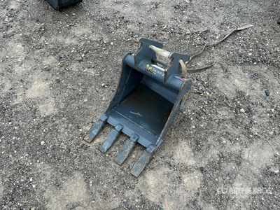 AMI HD0306E16 16 in Q/C Digging Excavator Bucket - Fits Takeuchi TB216