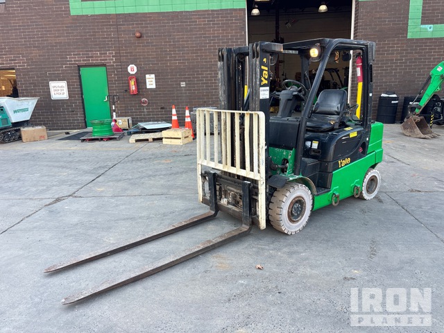 2016 Yale GTP050LX 4800 lb Pneumatic Tire Forklift