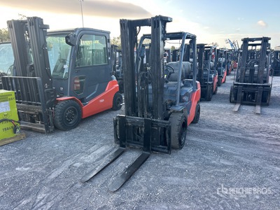 2009 Toyota 8FGU30 Pneumatic Tire Forklift