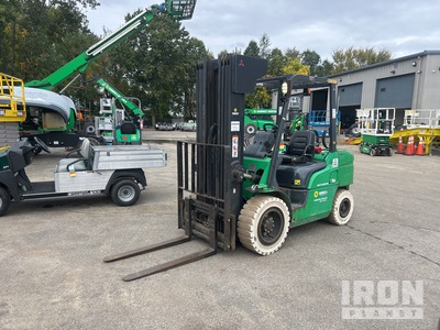 2016 Mitsubishi FG30NGLP 4200 lb 4x2 Gelände-Gabelstapler