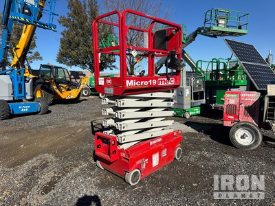 2020 MEC MICRO 19 Electric Scissor Lift