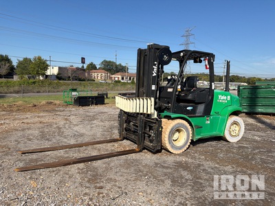 2015 Yale GTP155VX 12900 lb 4x2 Carrello elevatore fuoristrada
