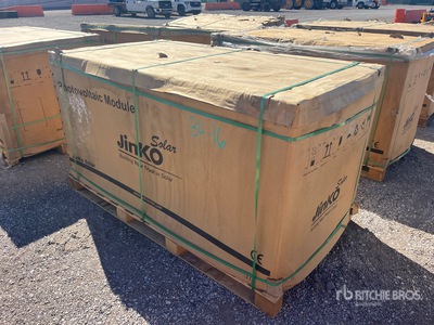Quantity of (27) Jinko Solar 395 Watt Bifacial Solar Panels (Unused)