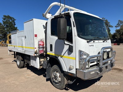 2013 Isuzu NPS300 4x4 Service Truck