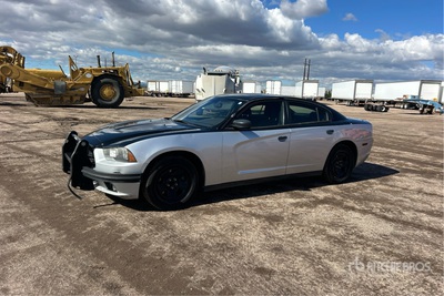 2013 Dodge Charger SE Automobile