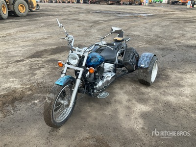 Yamaha オートバイ (Inoperable)