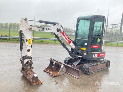 2015 Bobcat E25 Mini Excavator