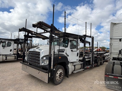 2016 Freightliner 114SD 6x4 Camión portavehiculos