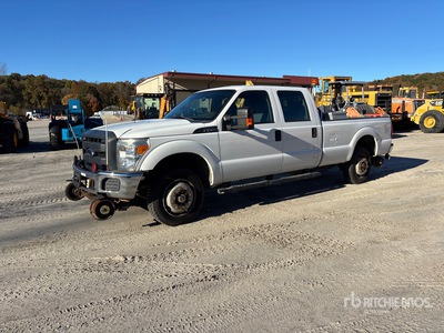 2015 Ford F-250 XL 4x4 Crew Cab Pickup