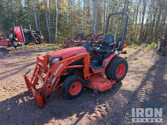 Kubota B2601HSD 4WD Utility Tractor