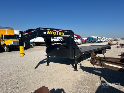 2026 Big Tex 16GN-35D5A-MRBK 35 ft T/A Gooseneck Flatbed Trailer