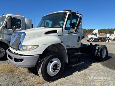 2013 International 4400 4x2 Day Cab Truck Tractor (Inoperable)
