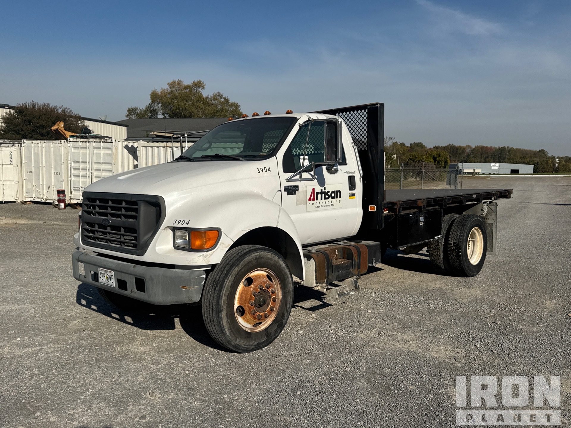 2003 Ford F-650 XL 4x2 Camion à Plateau
