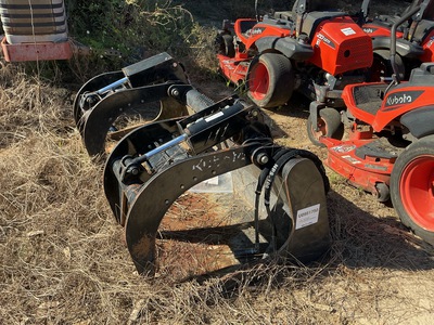 Land Pride AP-GB3074 Skid Steer Grapple Bucket
