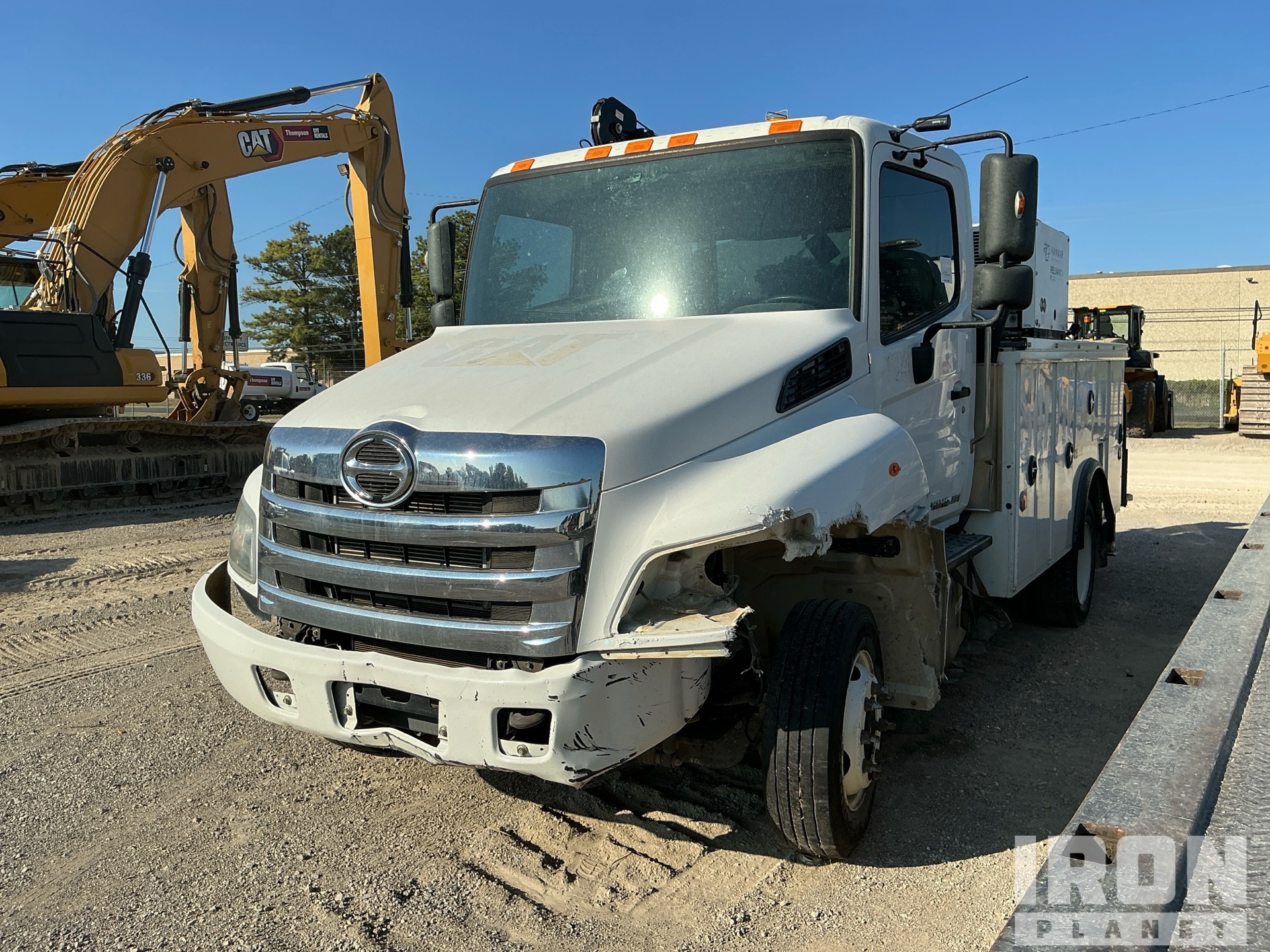 2020 Hino 238 4x2 サービスカー