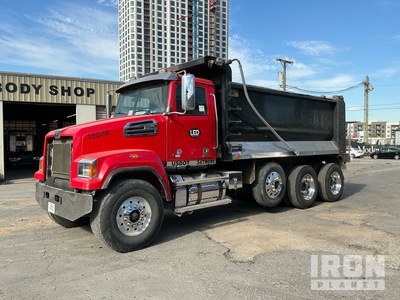 2018 Western Star 8x4 Transfer Tri/A Dump Truck