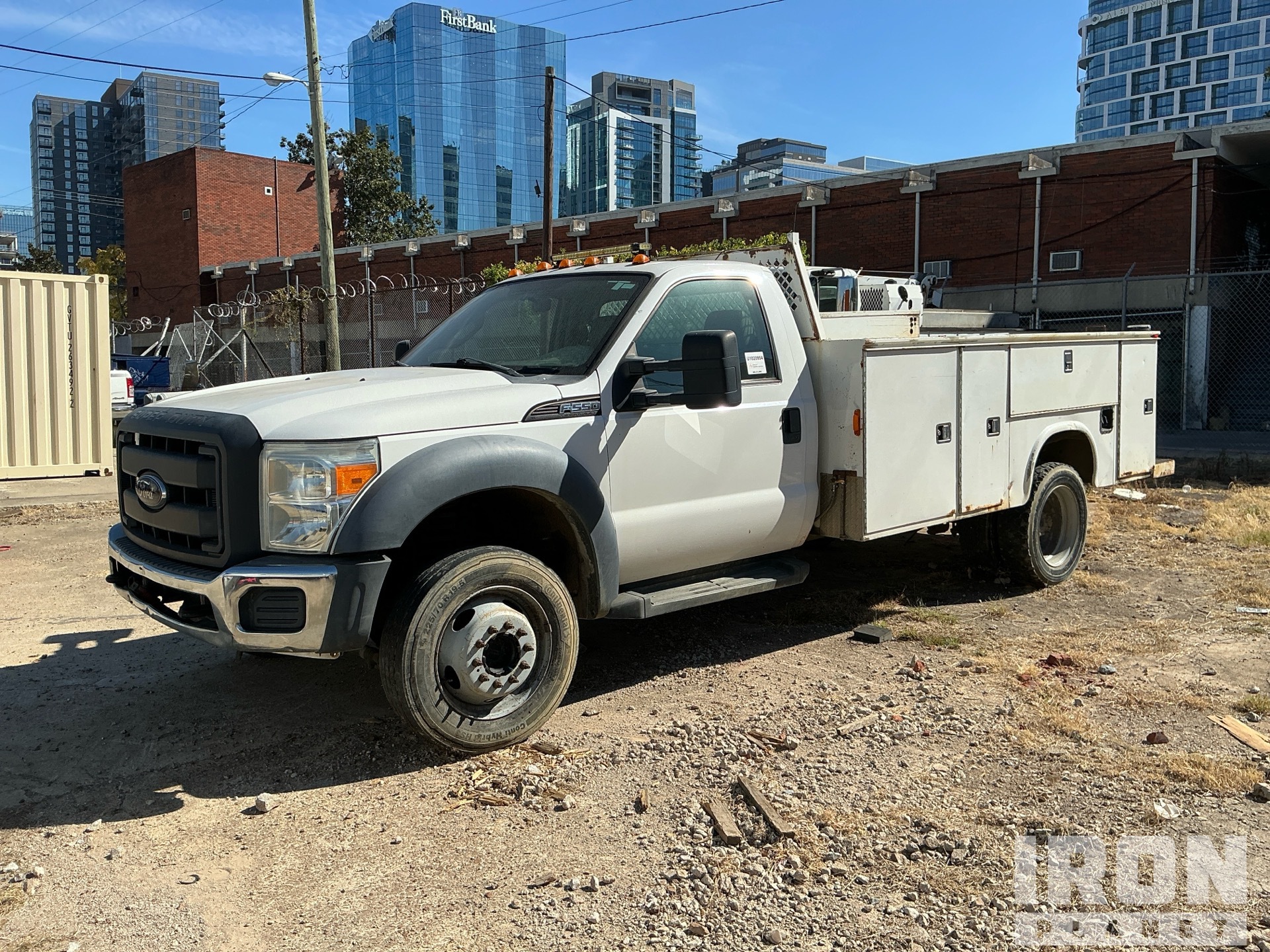 2012 Ford F-550 XL 4x4 Schmiermittel-Lkw