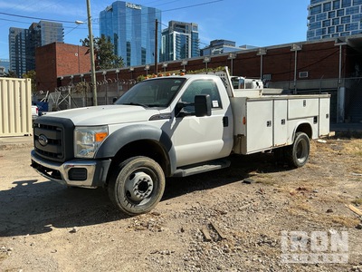 2012 Ford F-550 XL 4x4 Camion de lubricacion