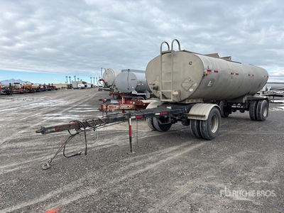 1991 West-Mark 4100 gal T/A Turntable Pup Pneumatic Bulk Trailer
