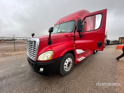 2016 Freightliner Cascadia 125 6x4 T/A Sleeper Truck Tractor