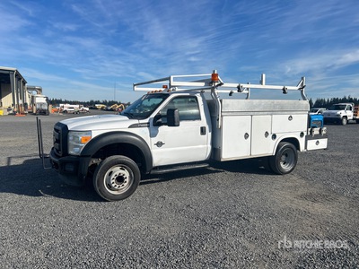 2016 Ford F-550 4x2 Utility Truck
