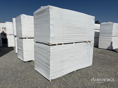 Quantity of (8) 96 in x 48 in Polyiso Insulation その他 - 店舗 & 倉庫