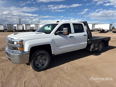 2018 Chevrolet Silverado 2500HD 4x4 Crew Cab Flatbed Truck
