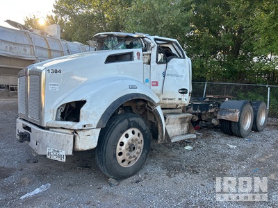 2022 Kenworth T880 6x4 Day Cab Truck Tractor