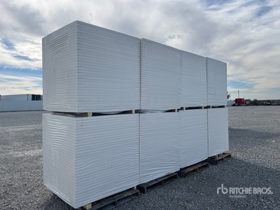 Quantity of (8) Pallets of Polyiso Insulation その他 - 店舗 & 倉庫