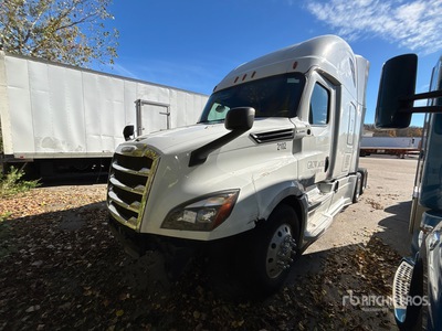 2019 Freightliner Cascadia 126 6x4 Ciągnik siodłowy T/A z kabiną sypialną (Inoperable)