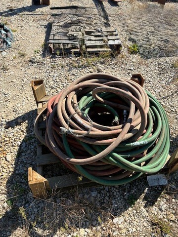 Quantity of 3/4 in Hoses