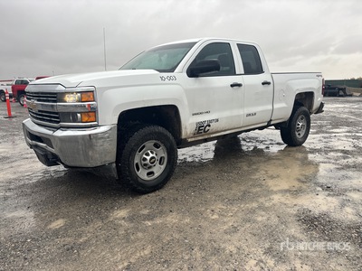 2017 Chevrolet Silverado 2500HD 4x4 Extended Cab Pickup