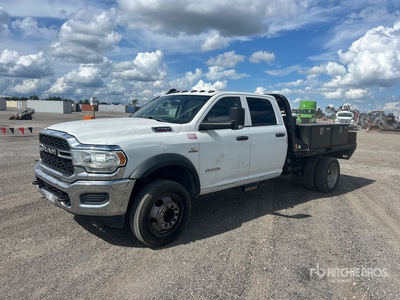 2019 Ram 4500 4x4 Crew Cab Camion à Plateau