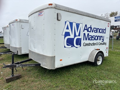 2013 American Hauler Industries 12 ft S/A Remolque Cerrado