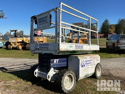 2007 Genie GS-2668 4x4 Diesel Scissor Lift