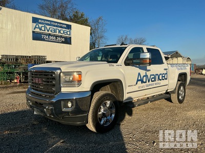 2015 GMC Sierra 3500HD 4x4 Crew Cab Pickup