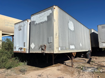 1975 Comet 27 DVT 30 ft x 96 in S/A Van Trailer