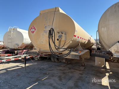 1986 Clough MC306AL 9000 gal Tri/A Tanker Trailer