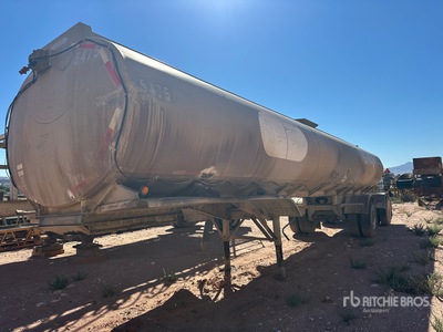 1970 Butler 9500 gal T/A Spread Axle Remorque-citerne à eau