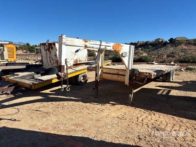 1994 Walton 20KBG 2278 lb 30 ft T/A Gooseneck Equipment Trailer