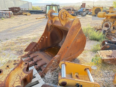 52 in Digging Excavator Bucket